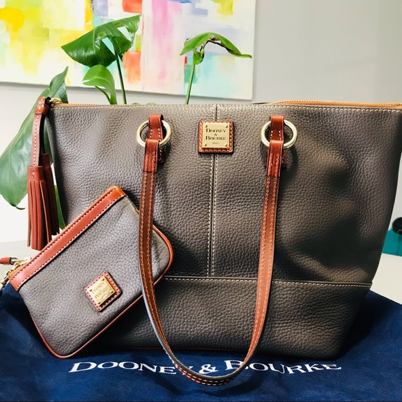 Dooney & Bourke Handbags - RARE Dooney & Bourke Tobi Tote + Wristlet